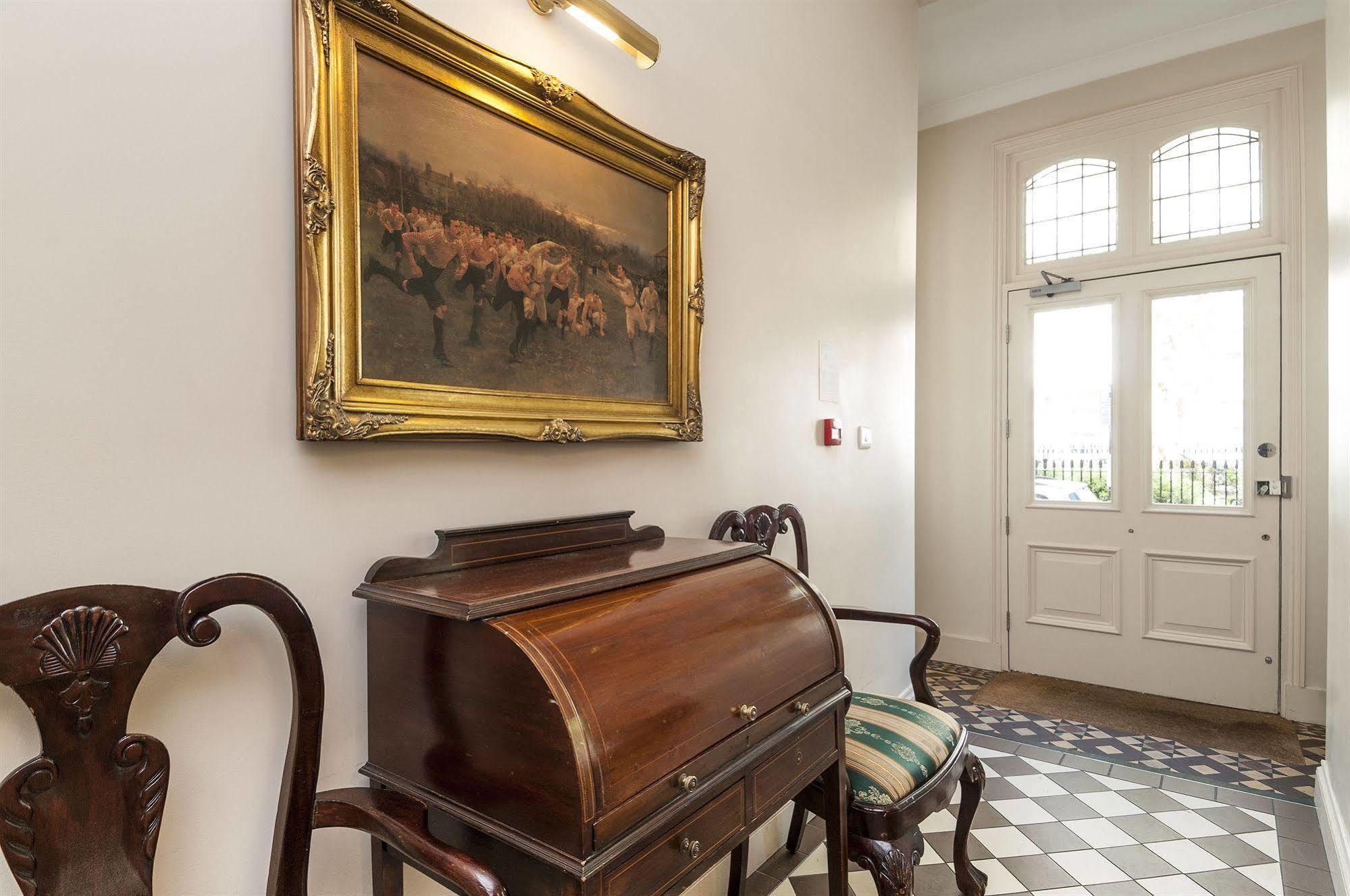 Rose Park Hotel London Bagian luar foto